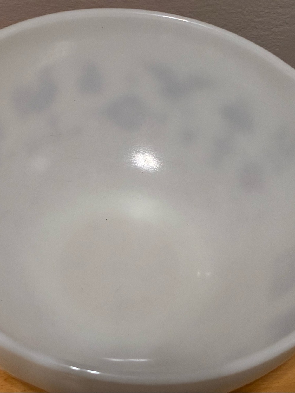 Vintage Pyrex Early American “Cinderella” White Milk Bowl Overware 2.5 Qt #443 - Picture 5 of 9